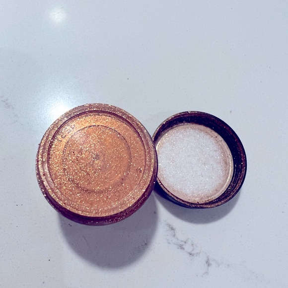 MAC pigments in Cooper Sparkle - larger size !!! - Picture 4 of 6
